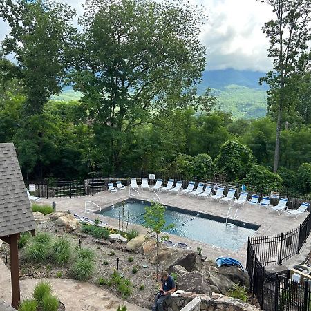 Happy Trails - Cobbly Nob Resort Home Gatlinburg Exterior photo
